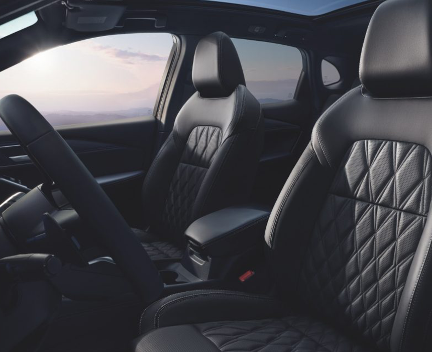 PORTE-GOBELET À L’AVANT