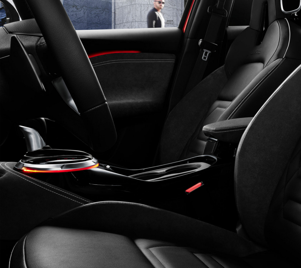 PORTE-GOBELET À L’AVANT